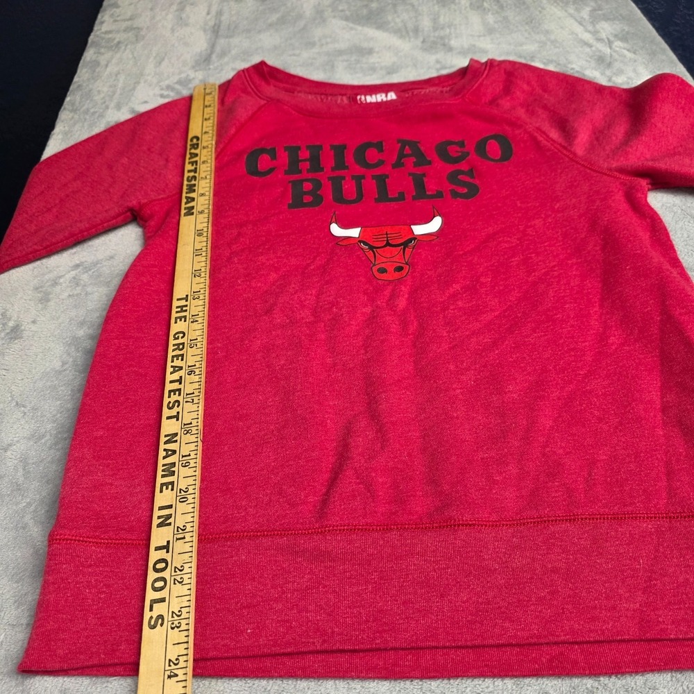 Women's Chicago Bulls NBA Crewneck Sweatshirt SZ Sm- Red - Picture 4 of 5